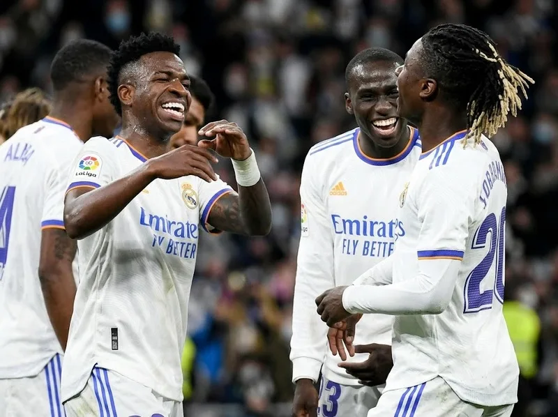 Los Blancos là biệt danh gắn với màu áo trắng của Real Madrid